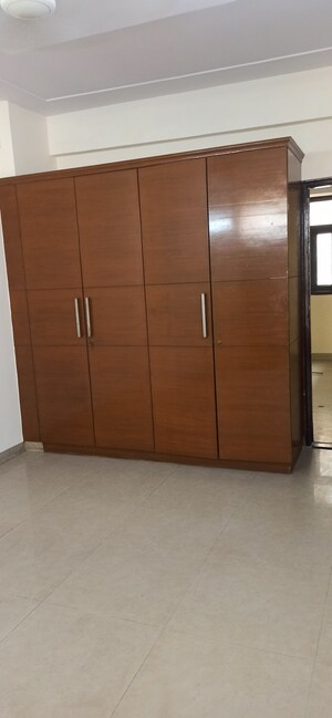 Furnished Amenities in 4 BHK Apartment at Anand Niketan CGHS, Sector 52 – for Rent