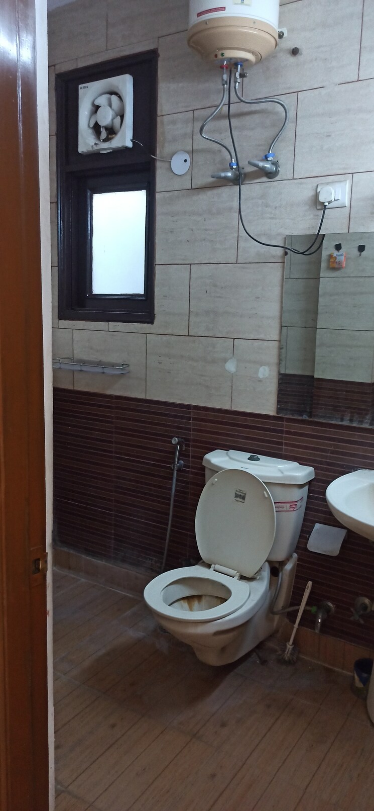 Bathroom, anand-niketan-cghs 4 Bedroom 3100 Sq.Ft. Apartment In Sector 52 Gurgaon 9558895