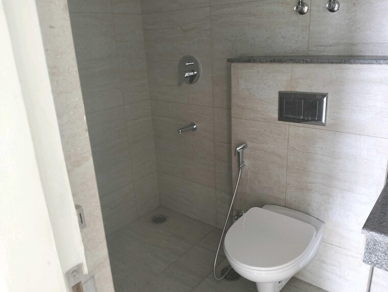 Bathroom, tata-gurgaon-gateway 2.5 Bedroom 1580 Sq.Ft. Apartment In Sector 112 Gurgaon 9558966