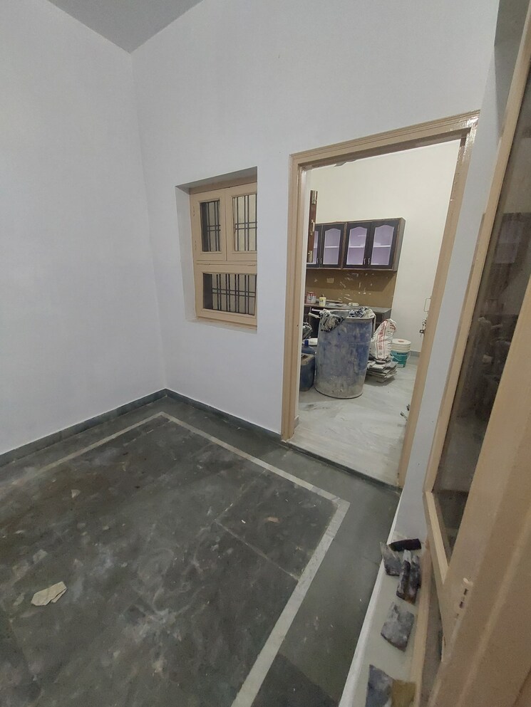 Room, indira nagar 3 Bedroom 1650 Sq.Ft. Independent House In Indira Nagar Lucknow 9558912