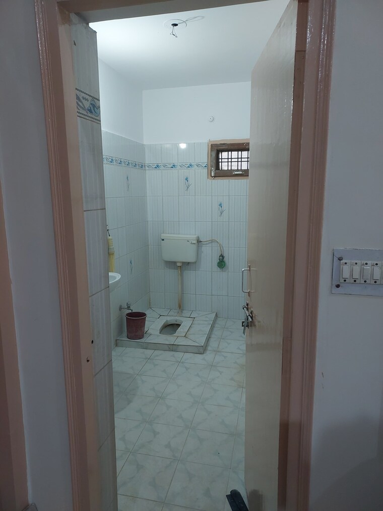 Bathroom, indira nagar 3 Bedroom 1650 Sq.Ft. Independent House In Indira Nagar Lucknow 9558912
