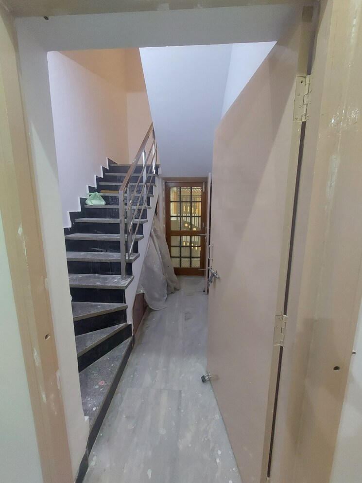 undefined, indira nagar 3 Bedroom 1650 Sq.Ft. Independent House In Indira Nagar Lucknow 9558912