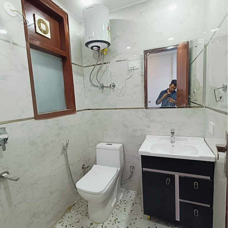 Bathroom, chattarpur 2 Bedroom 800 Sq.Ft. Builder Floor In Chattarpur Delhi 9559006