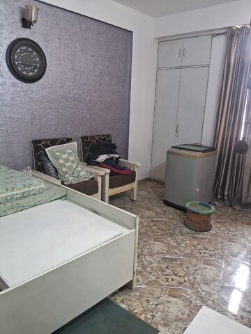 Team Area in 2 BHK Apartment at Sustain Green, Sector 45 – for Rent