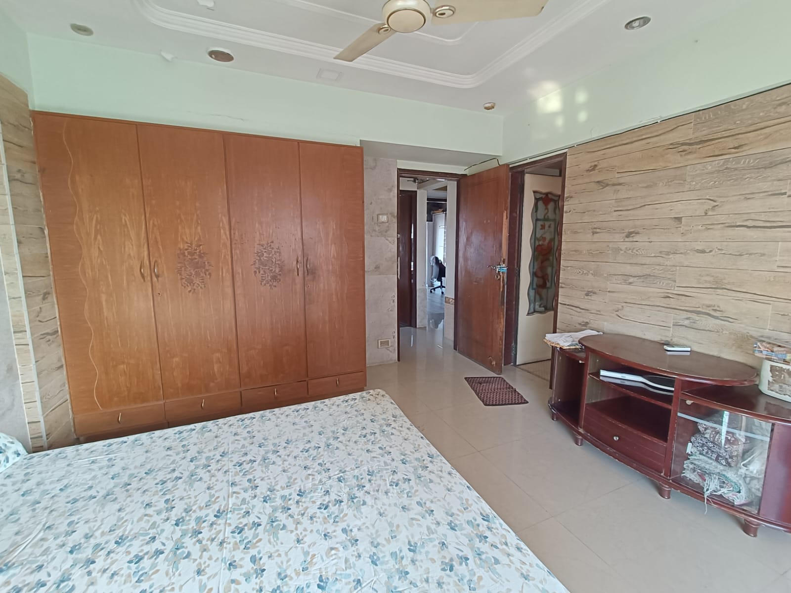 3 BHK + Extra Room 1250 Sq.Ft. Apartment in Shreeji Ville Co-operative Housing Society Ltd