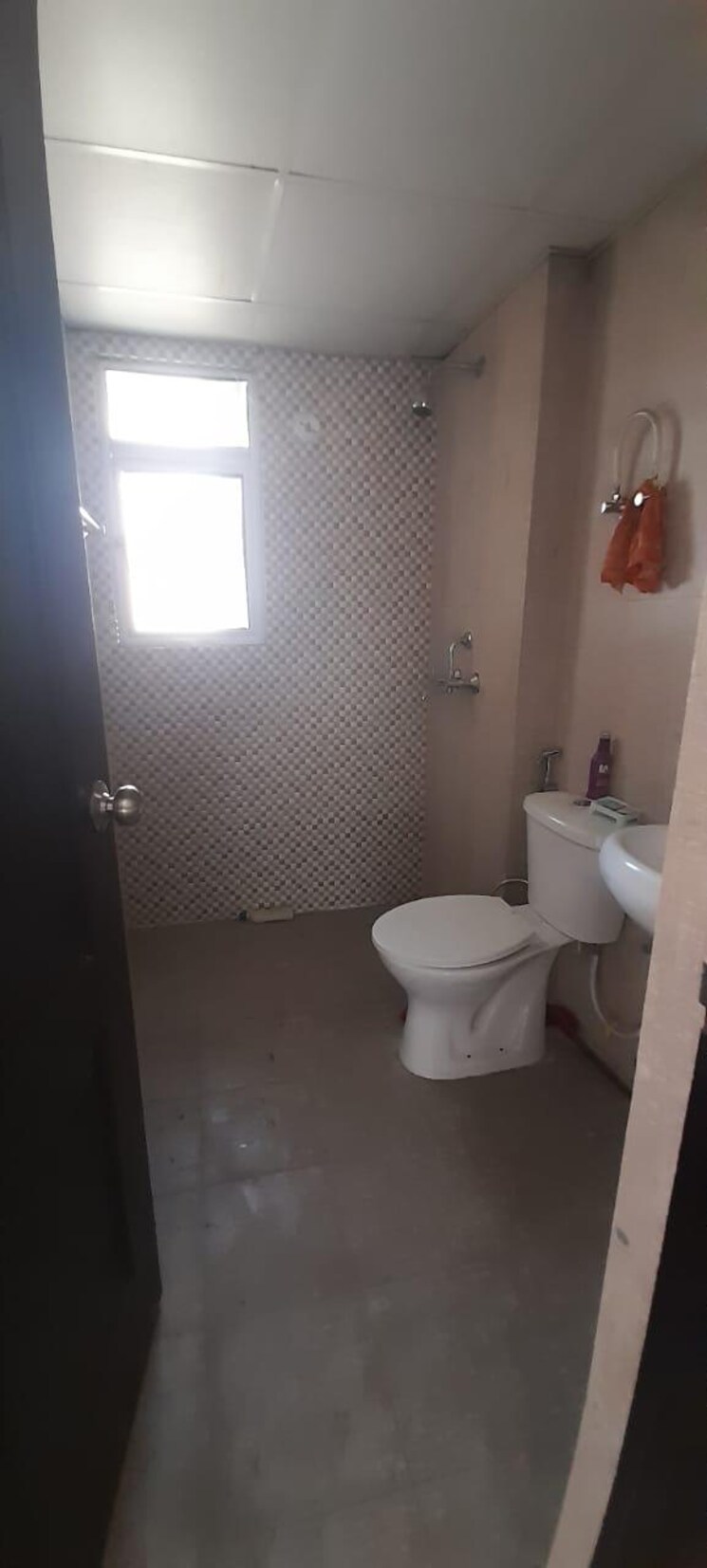 Bathroom, aditya-city-apartments 3 Bedroom 1125 Sq.Ft. Apartment In Shahpur Bamheta Ghaziabad 9559106