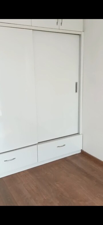 Room in 2 BHK Apartment at Raheja Vedaanta, Sector 108 – for Rent