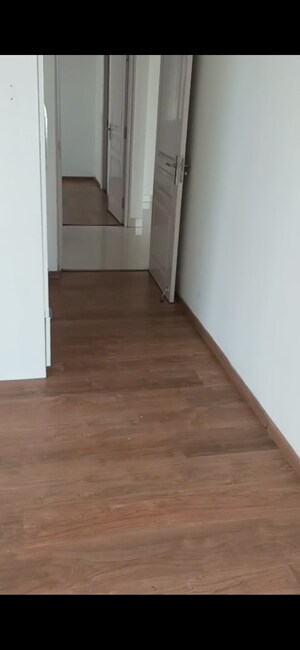 Room in 2 BHK Apartment at Raheja Vedaanta, Sector 108 – for Rent