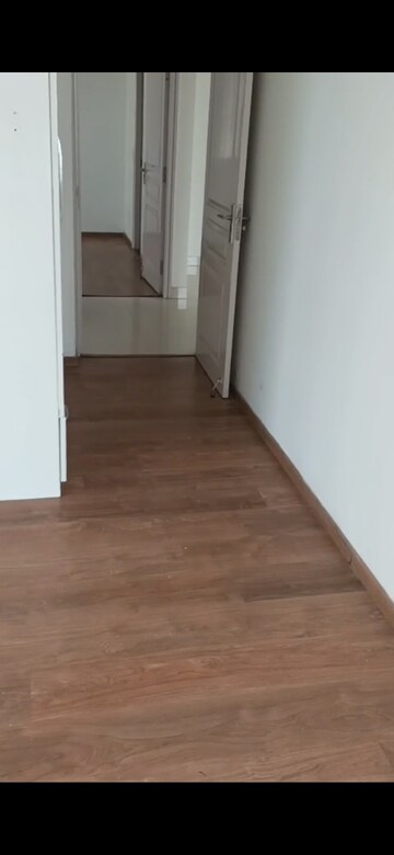 Room in 2 BHK Apartment at Raheja Vedaanta, Sector 108 – for Rent