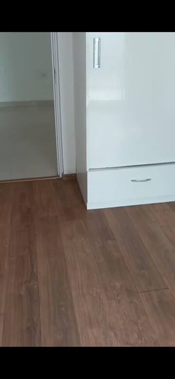 Room in 2 BHK Apartment at Raheja Vedaanta, Sector 108 – for Rent