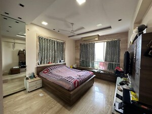 2 BHK Apartment For Rent in Krypton Tower, Prabhadevi