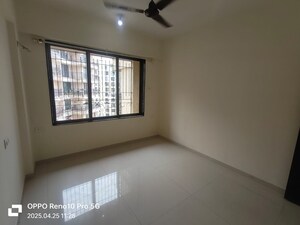 Room in 3 BHK Apartment at Lake Primrose, Powai – for Rent