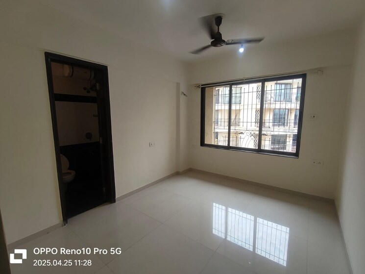 Room, lake-primrose 3 Bedroom 1500 Sq.Ft. Apartment In Powai Mumbai 9559098
