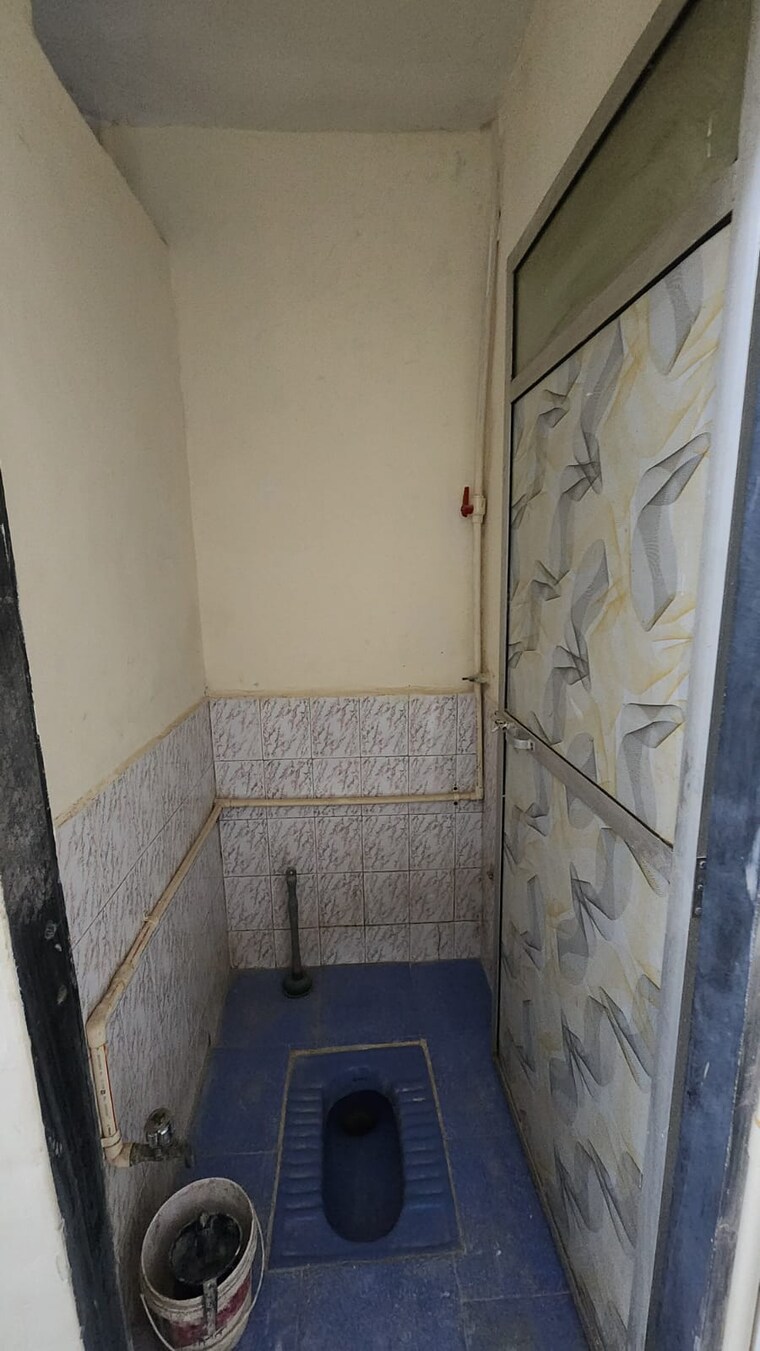 Bathroom, gorai-gaurav-chs 1 RK 300 Sq.Ft. Independent House In Gorai Mumbai 9559133