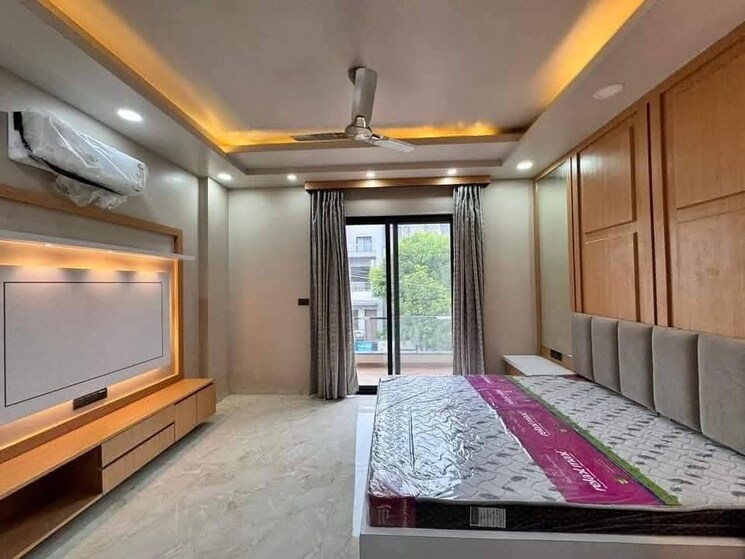 Bedroom, freedom fighters enclave 3 Bedroom 1800 Sq.Ft. Apartment In Freedom Fighters Enclave Delhi 9559123