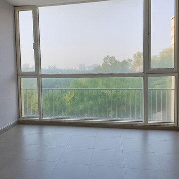 Room in 2.5 BHK Apartment at Brahma F Residences, Kalyani Nagar – for Sale