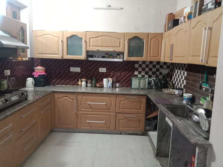 Kitchen, sector 21b 3 Bedroom 250 Sq.Yd. Builder Floor In Sector 21b Faridabad 9559151