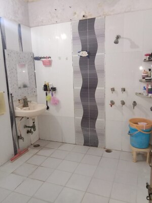 Bathroom in 3 BHK Builder Floor at Sector 21b – for Rent