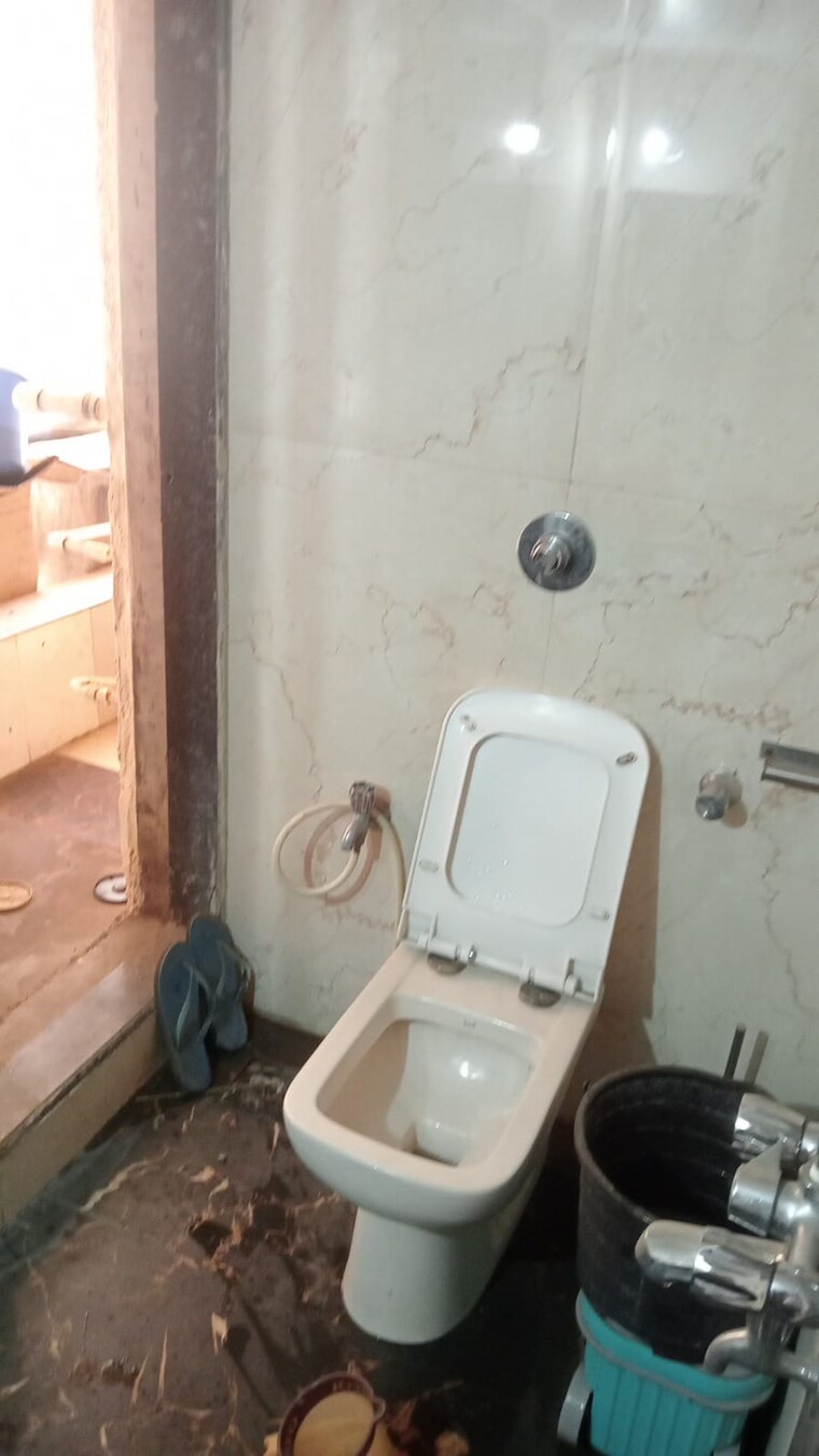 Bathroom, vasant-leela-apartment 1 Bedroom 350 Sq.Ft. Apartment In Ghodbunder Road Thane 9559189