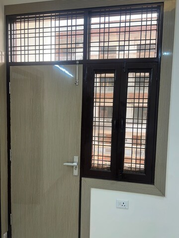 Room in 2 BHK Builder Floor at Vasundhara Sector 1 – for Sale