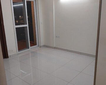 Room in 3 BHK Apartment at Salarpuria Sattva East Crest, Old Madras Road – for Rent