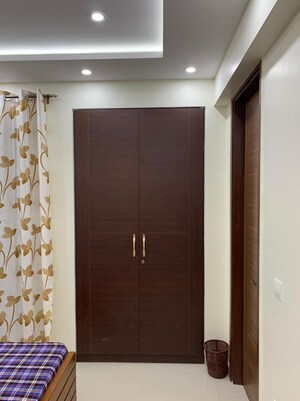 Furnished Amenities in 3 BHK Apartment at Shalimar Vista, Gomti Nagar – for Rent