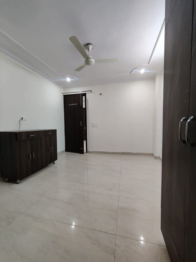 Room, cs-roseate-63 3 Bedroom 1620 Sq.Ft. Builder Floor In Sector 63a Gurgaon 9559237