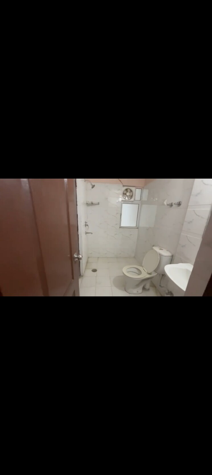 Bathroom, vvip-addresses 3 Bedroom 1400 Sq.Ft. Apartment In Raj Nagar Extension Ghaziabad 9559354