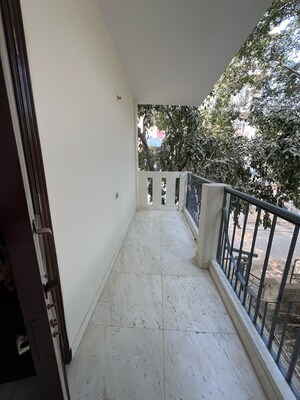 Balcony in 2 BHK Builder Floor at Ansal Sushant Lok I, Sector 43 – for Rent