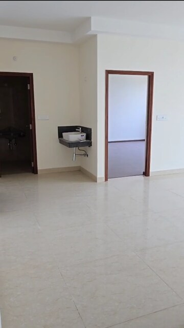 Room in 3 BHK Apartment at Aurobindo The Regent, Kondapur – for Sale