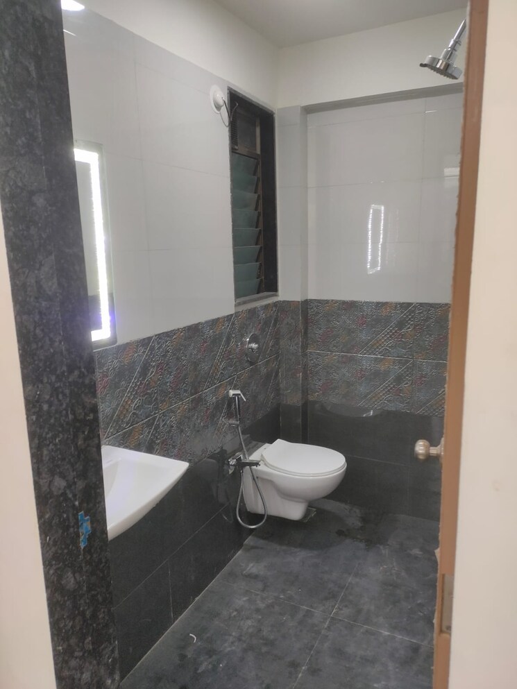Bathroom, bindra-sateri-legacy 1 Bedroom 366 Sq.Ft. Apartment In Andheri East Mumbai 9559270