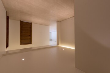 Room in 4 BHK Apartment at Bandra East – for Rent