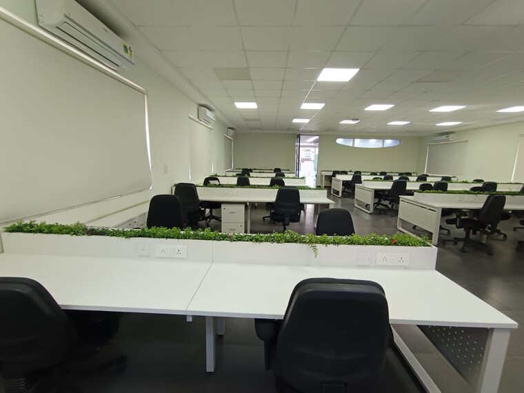 Team Area, sector 3 Commercial Office Space 4500 Sq.Ft. In Sector 3 Noida 9559349