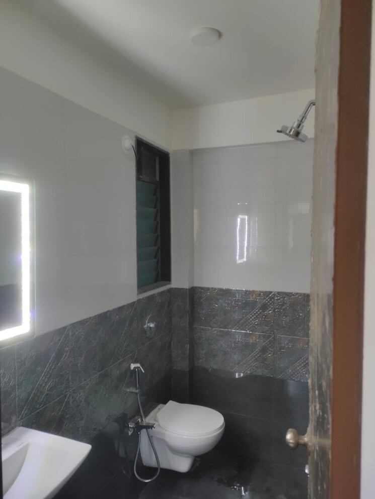 Bathroom, green-field-b-chs-ltd 1 Bedroom 532 Sq.Ft. Apartment In Andheri East Mumbai 9559317