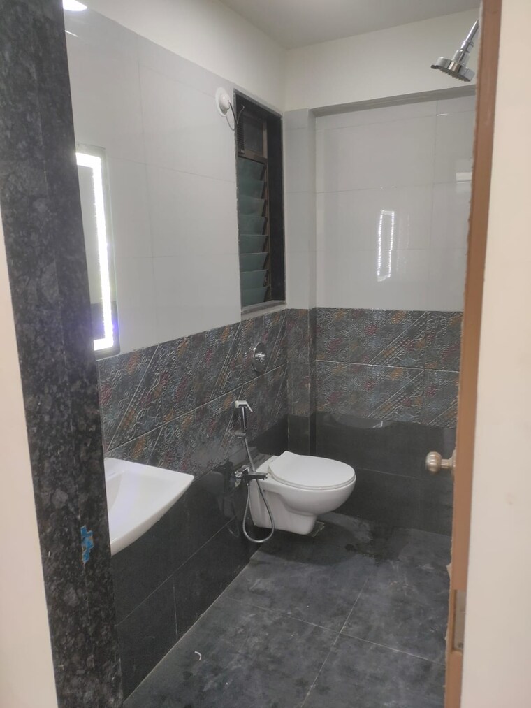 Bathroom, green-field-b-chs-ltd 1 Bedroom 532 Sq.Ft. Apartment In Andheri East Mumbai 9559317