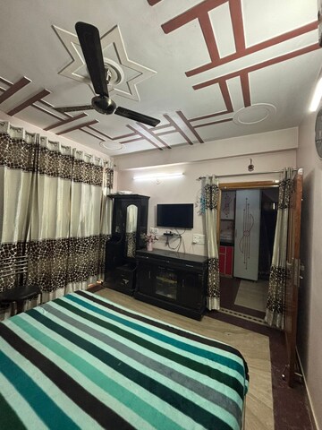 Bedroom in 2 BHK Builder Floor at Sector 38 – for Rent