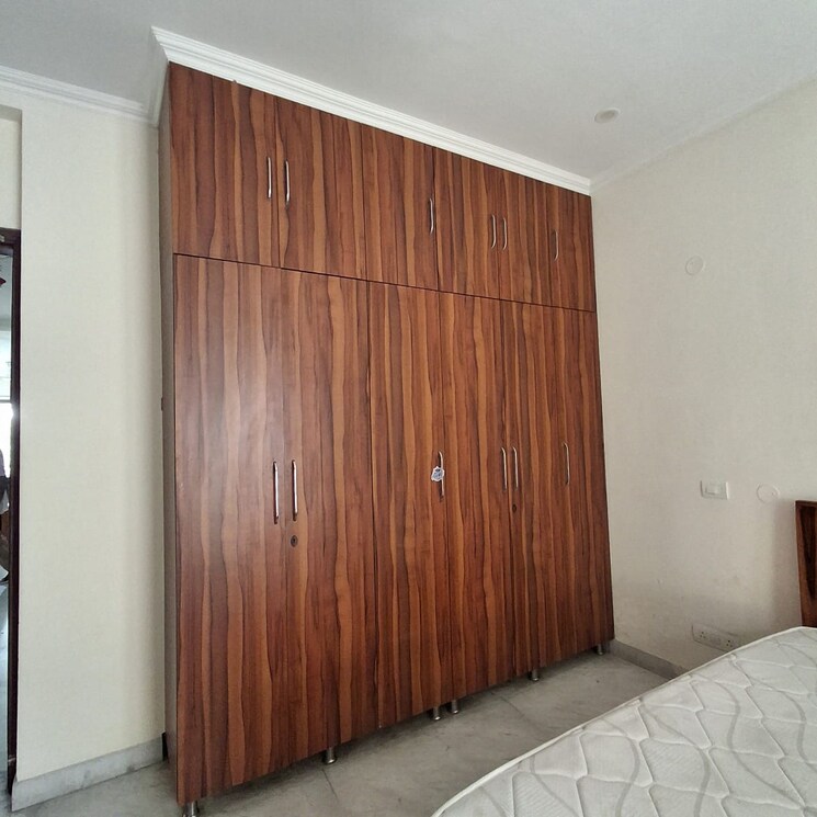Room, ss-100 4 Bedroom 300 Sq.Yd. Builder Floor In Sector 49 Gurgaon 9559365