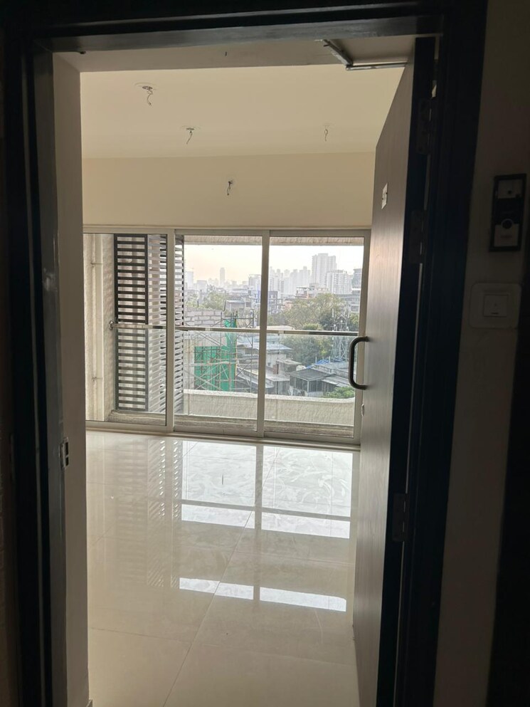 Room, jvm-corner-stone 1 Bedroom 450 Sq.Ft. Apartment In Naupada Thane 9559446