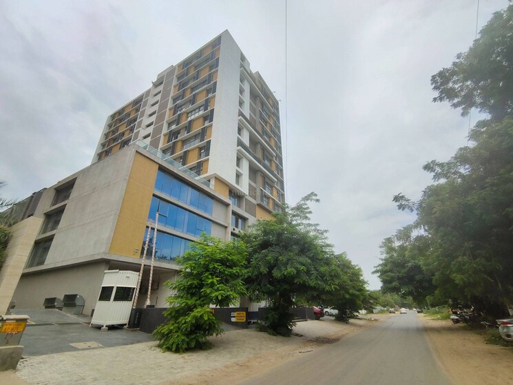 Exterior View, samriddhi-colonnade-2 Commercial Office Space 876 Sq.Ft. In Bodakdev Ahmedabad 9559389