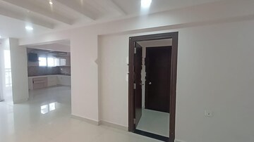 Room in 4 BHK Apartment at SMR Vinay Iconia Phase II, Kondapur – for Rent