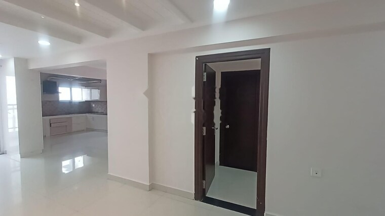 Room, smr-vinay-iconia-phase-ii 4 Bedroom 818 Sq.Ft. Apartment In Kondapur Hyderabad 9559404