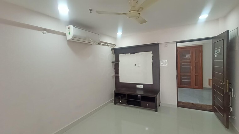 Room, smr-vinay-iconia-phase-ii 4 Bedroom 818 Sq.Ft. Apartment In Kondapur Hyderabad 9559404