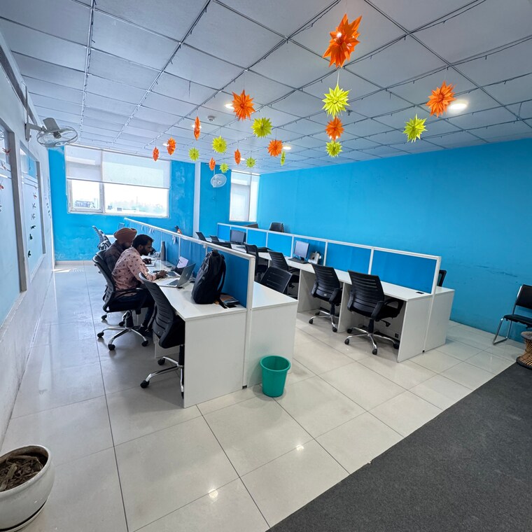 Team Area, phase 7 Commercial Office Space 1350 Sq.Ft. In Phase 7 Mohali 9559455