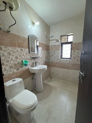 Bathroom in 3 BHK Builder Floor at Ardee Mall, Sector 52a – for Rent