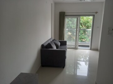 Furnished Amenities in 1 BHK Apartment at Cooke Town – for Rent