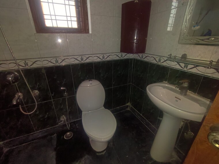 Master Bedroom, sector 38 4 Bedroom 3000 Sq.Ft. Builder Floor In Sector 38 Gurgaon 9559462