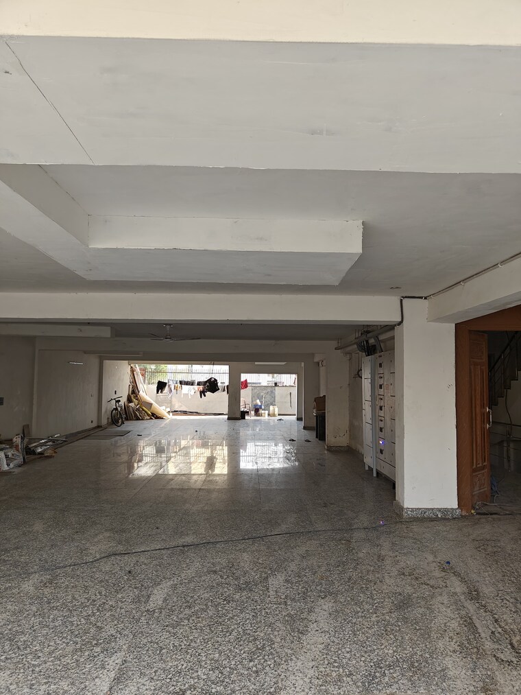  Parking, sector 38 4 Bedroom 3000 Sq.Ft. Builder Floor In Sector 38 Gurgaon 9559462