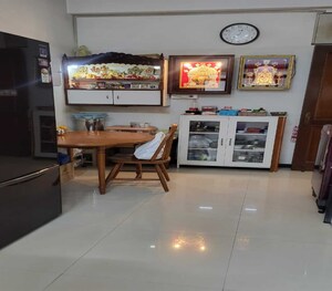Living Room in 2 BHK Apartment at Matunga East – for Sale