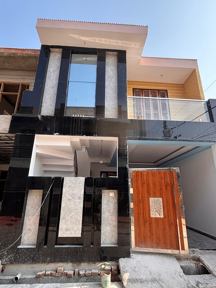 Kitchen, indira nagar 3 Bedroom 1800 Sq.Ft. Independent House In Indira Nagar Lucknow 9559459