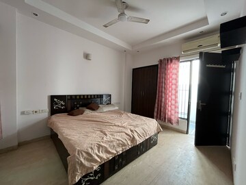 Bedroom in 3 BHK Builder Floor at Ansal Sushant Lok I, Sector 43 – for Rent